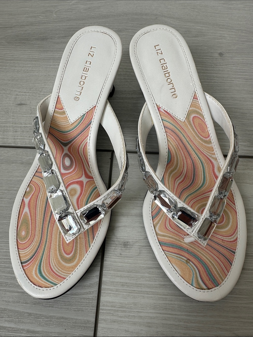 Liz Claiborne White T-Strap Sandals with Clear Gem Accents and Swirl Insole